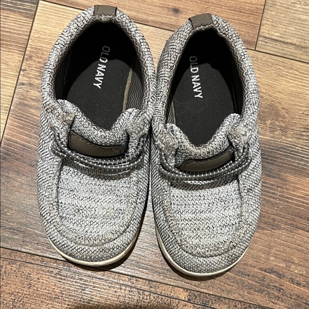 Old Navy Kids Black and Gray Moccasins